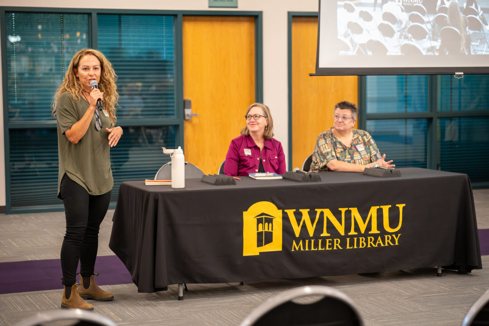 2025_10_07_BANNED_BOOK_EVENT-=016